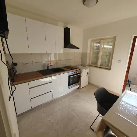 Apartment Dana *