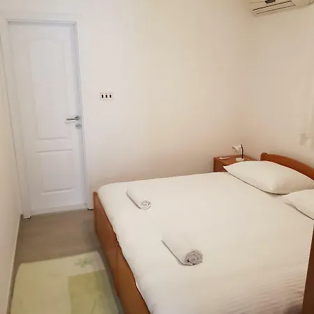 Dana Dubrovnik